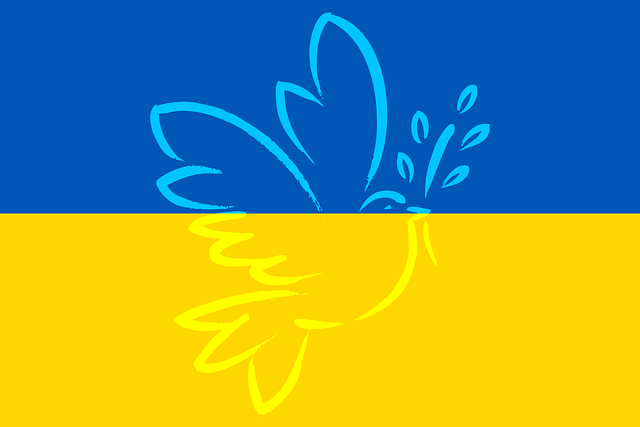 Flagge der Ukraine mit Friedenstaube